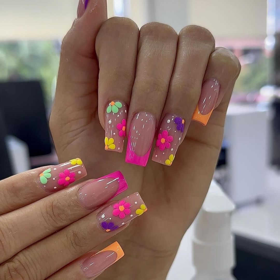 31 Summer Nail Art Ideas: Elevate Your Manicure Game with Creative Designs