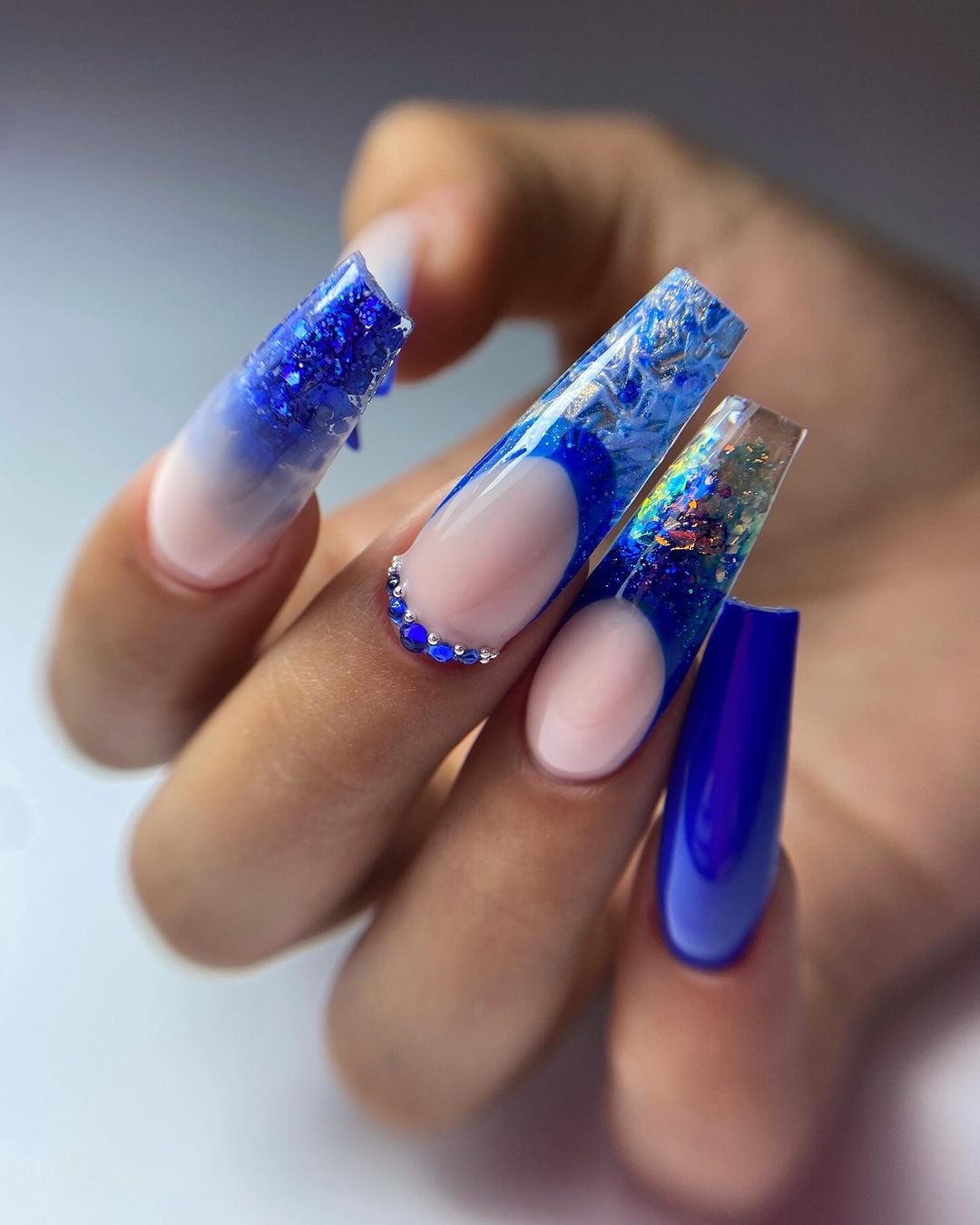 25 French Tip Nail Designs for a Chic Summer Style