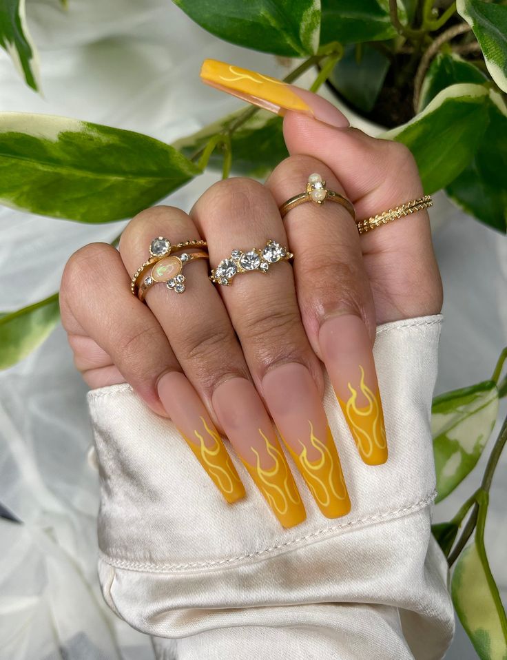 2024 Acrylic Summer Nails: Nail the Trendiest Looks