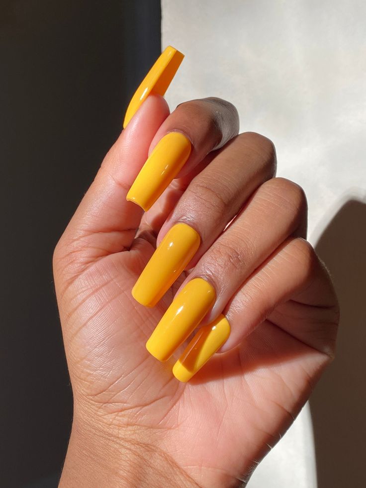 2024 Acrylic Summer Nails: Nail the Trendiest Looks