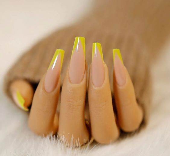 2024 Acrylic Summer Nails: Nail the Trendiest Looks