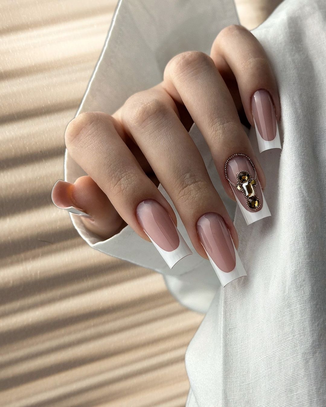 25 French Tip Nail Designs for a Chic Summer Style