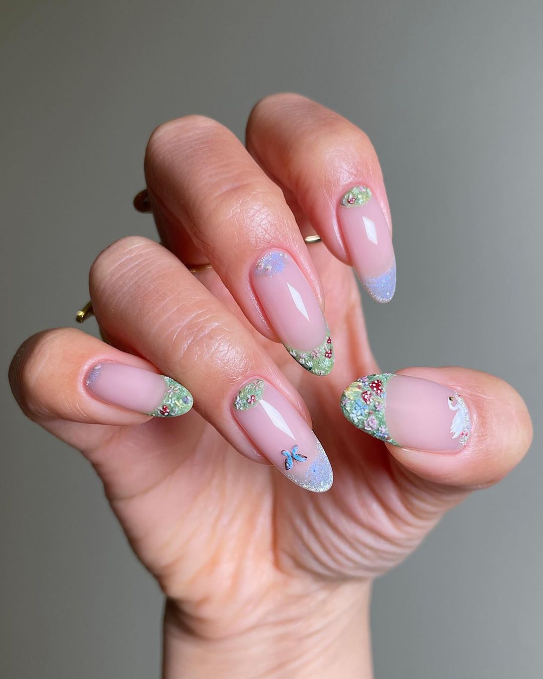 25 French Tip Nail Designs for a Chic Summer Style