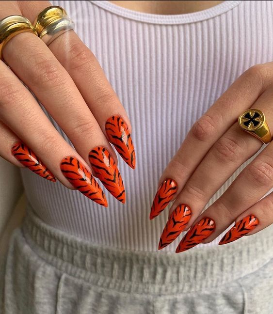 2024 Acrylic Summer Nails: Nail the Trendiest Looks