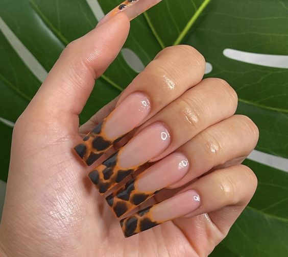 2024 Acrylic Summer Nails: Nail the Trendiest Looks