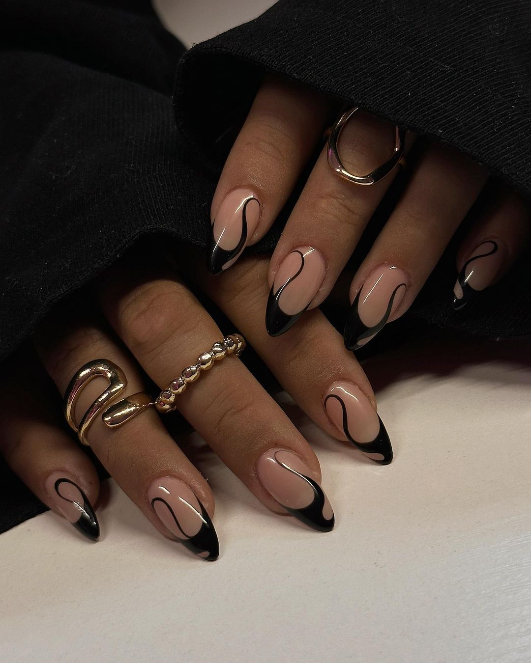 29 Stunning Ideas for Black Fall Nails 2024