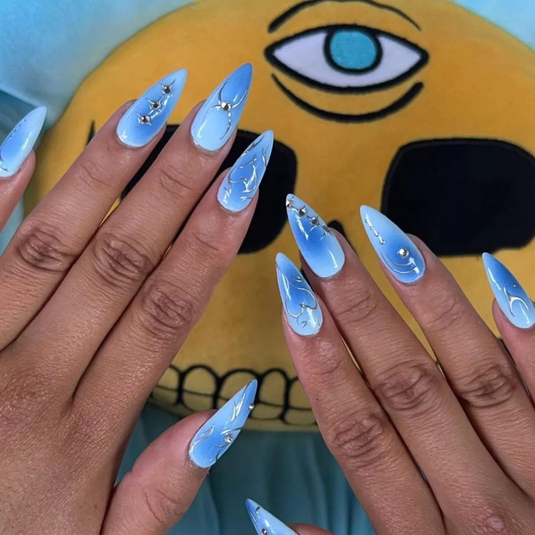 Blues Aura Nails