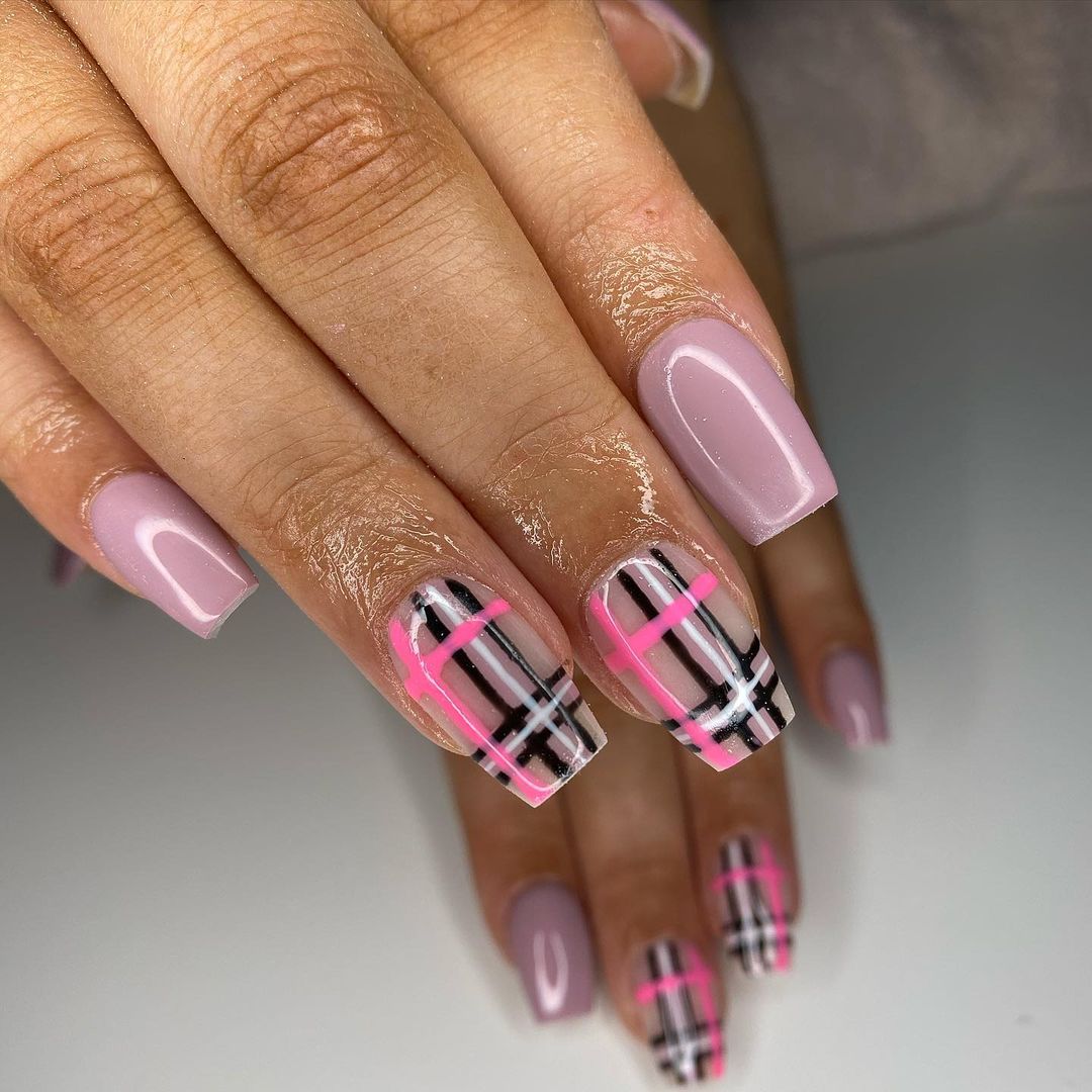 25 Trendy Ideas for Fall Plaid Nails 2024