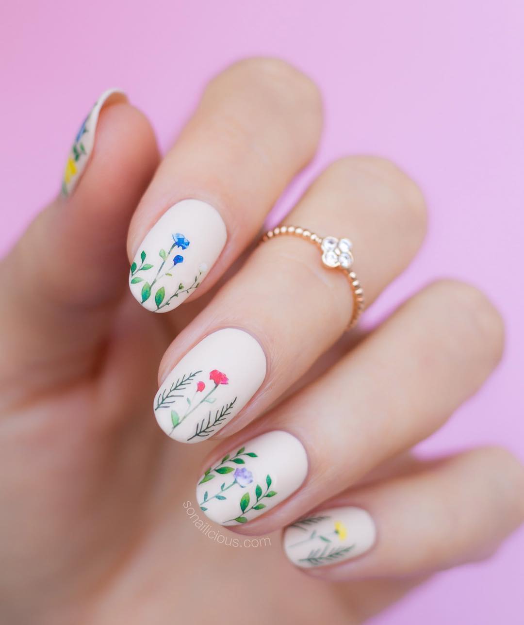 Plant-Inspired Nails