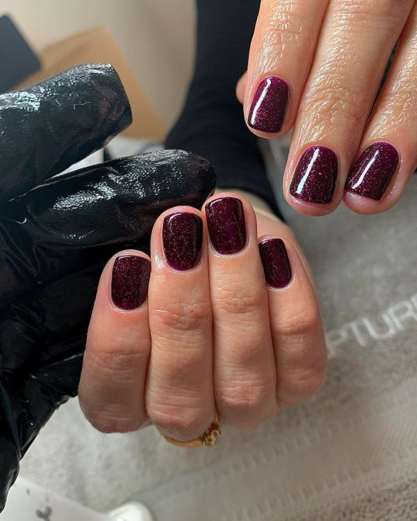 Short Glittery Burgundy Nails