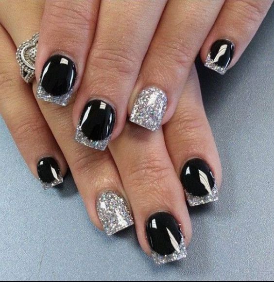 18+ Stunning Silver And Black Nail Designs 2023