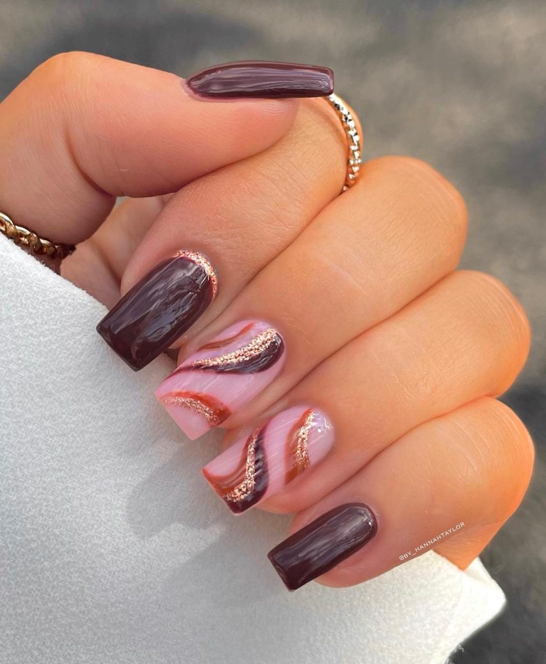 Chic burgundy nails for fall.