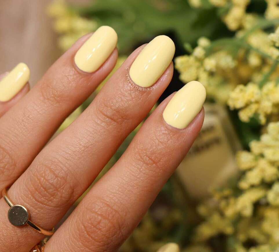 butter yellow nails