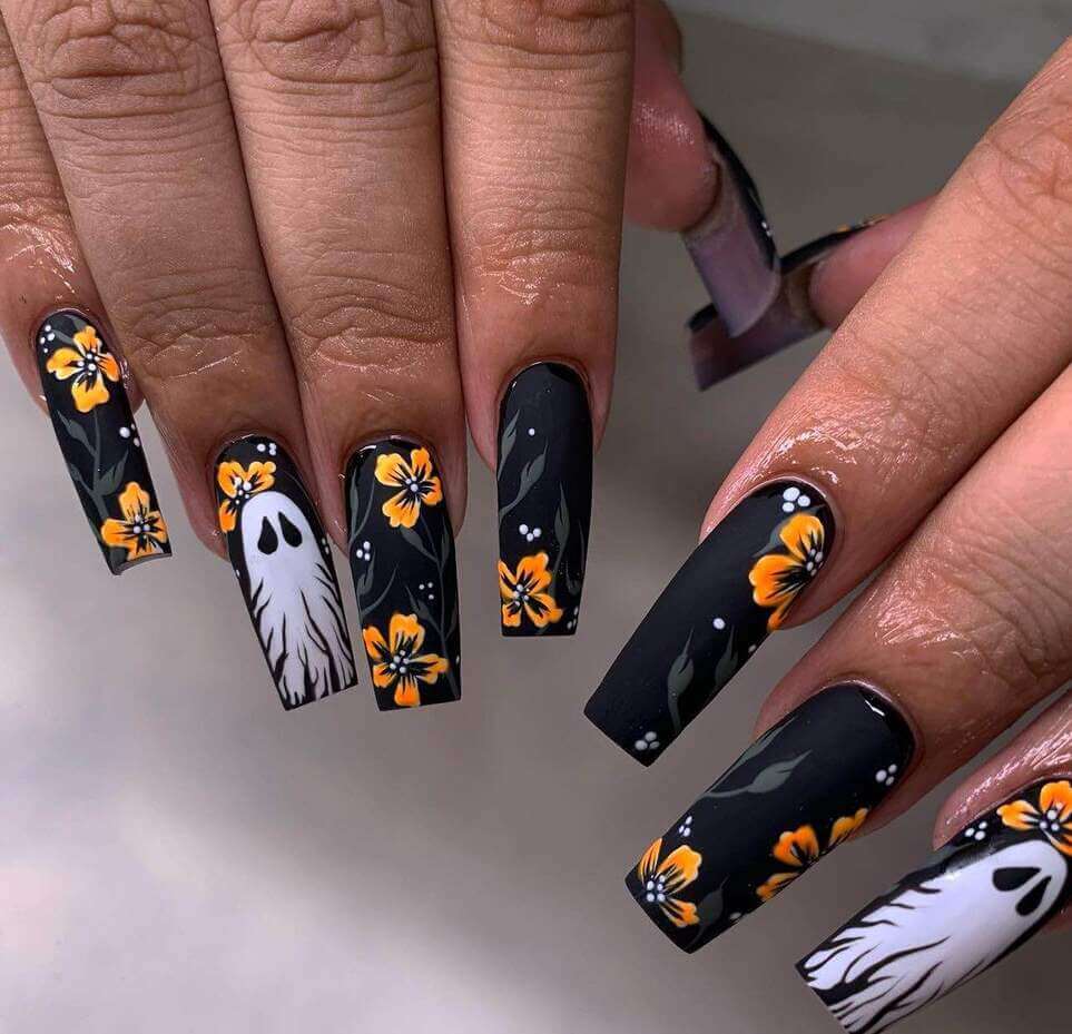 black halloween nails