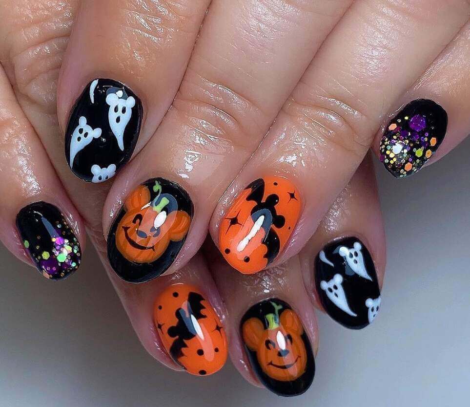 spooky halloween nails