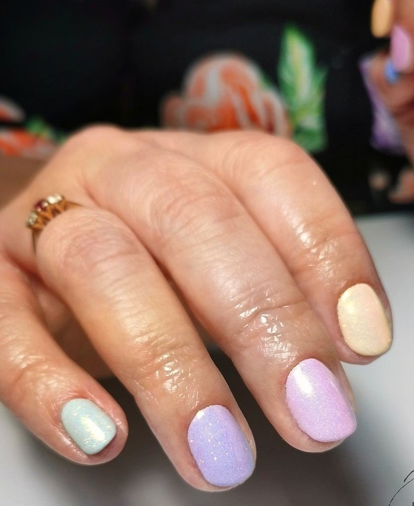 Short Pastel Color Glitter Summer Nailart