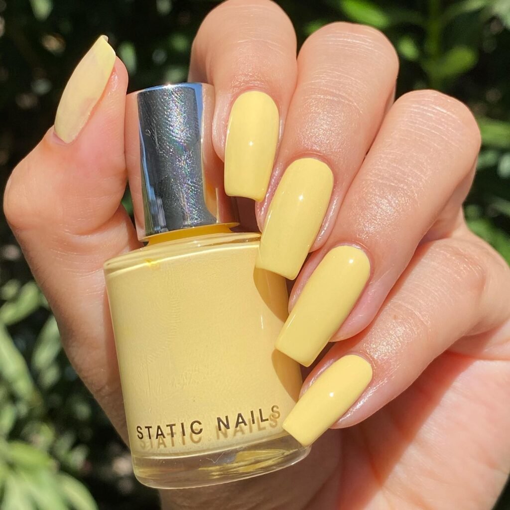 Bright Yellow Nail Polish Look