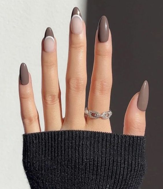 Taupe nails with tips