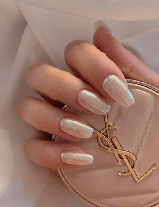 chrome iridescent pink nude nails. glamourous wedding nails shimmer pink. neutral pink nails. glazed donut nails.wedding nails bridal designs.