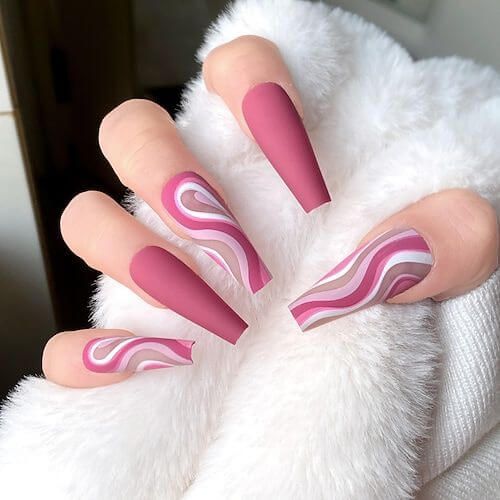 Pink Nails -  Romantic Night Out