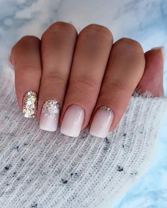 nude and gold glitter nails. new years eve nails party. christmas nails classic short. pink nails