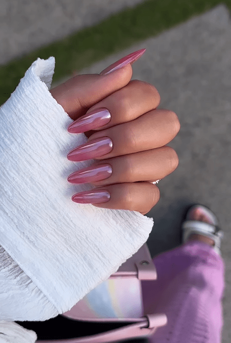 pink chrome nails. pink mirror glazed nails.