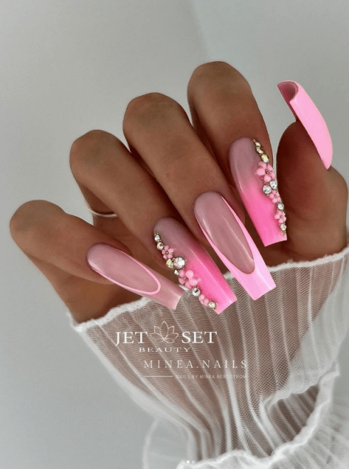 pink nails. pink acrylic nails. barbie nails.