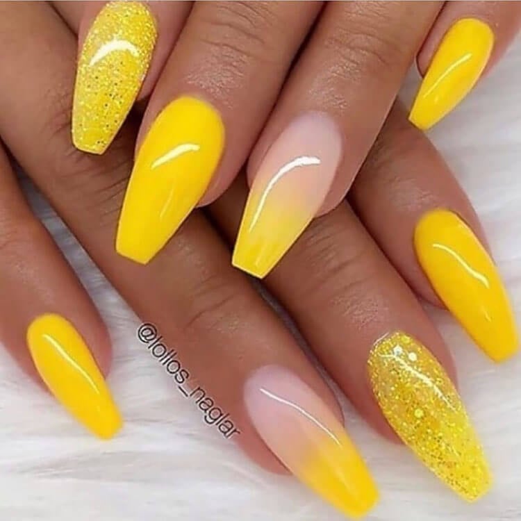 yellow nails