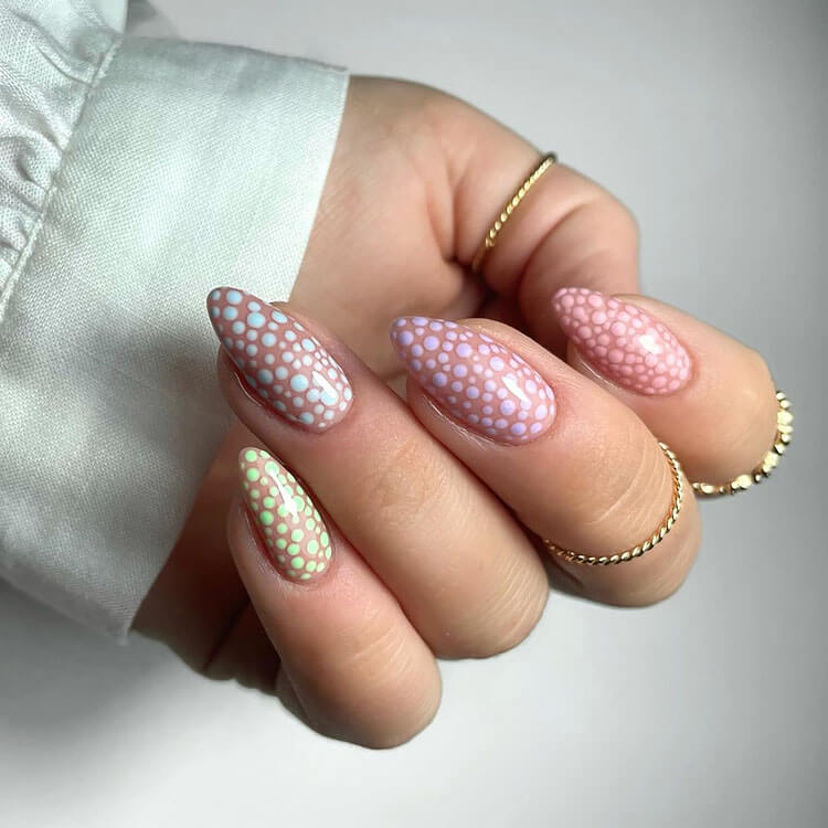 dotted nails