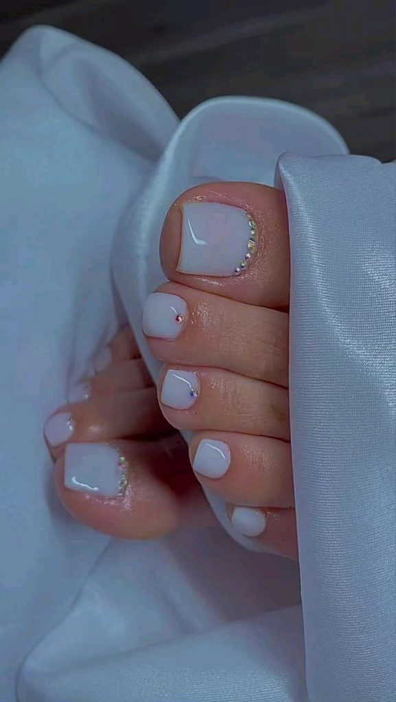 Simple Summer Toe Nails for the Beach 26 Ideas