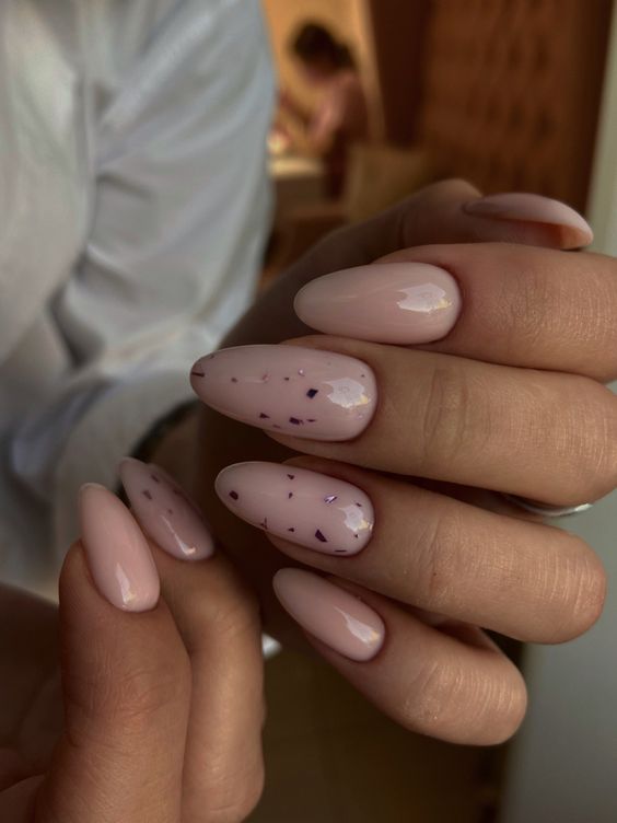 Spring 2024's Chic Oval Nail Trends 15 Ideas