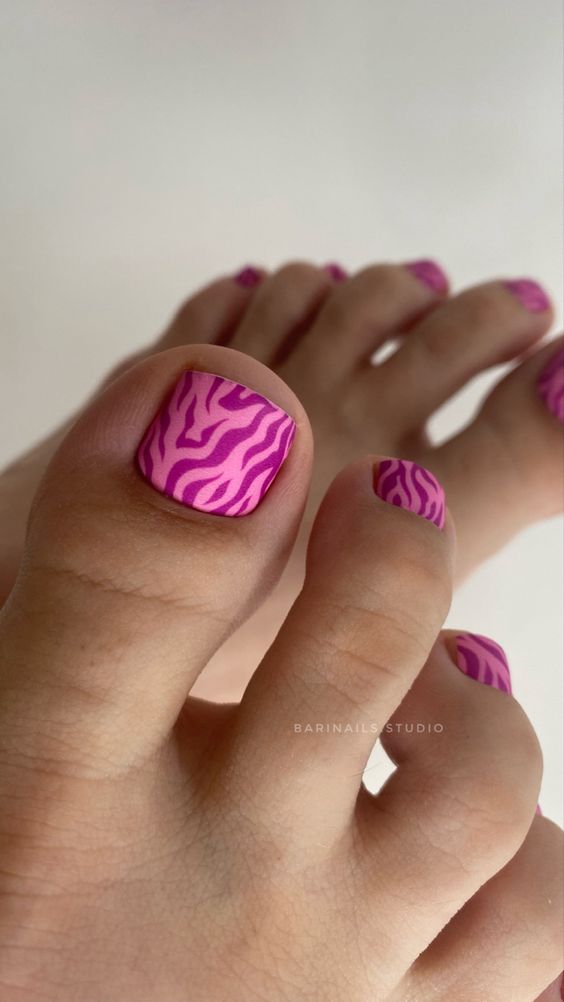 Intriguing Toes: A Journey Through Summer Pedicure Designs 25 Ideas