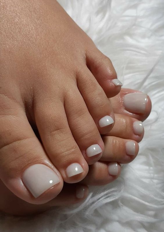 Simple Summer Toe Nails for the Beach 26 Ideas