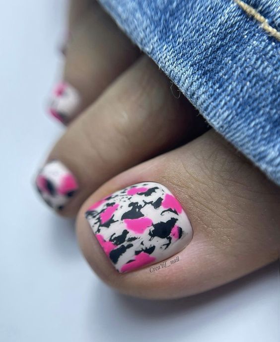 Intriguing Toes: A Journey Through Summer Pedicure Designs 25 Ideas