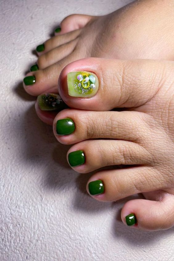 Intriguing Toes: A Journey Through Summer Pedicure Designs 25 Ideas