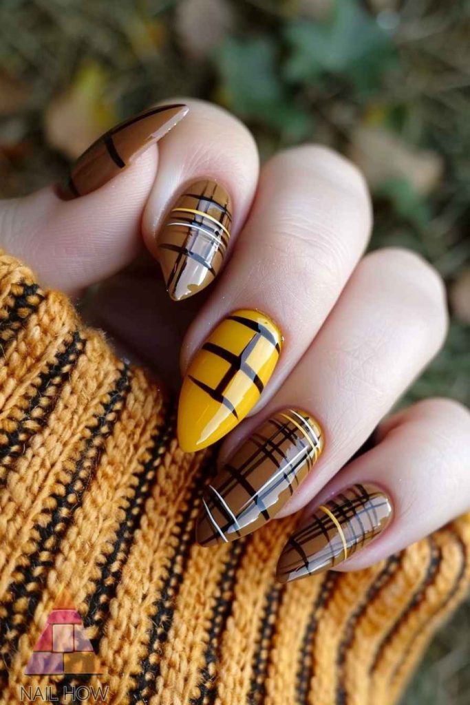 fall nail designs 111 https://nailhow.com/fall-nail-designs/