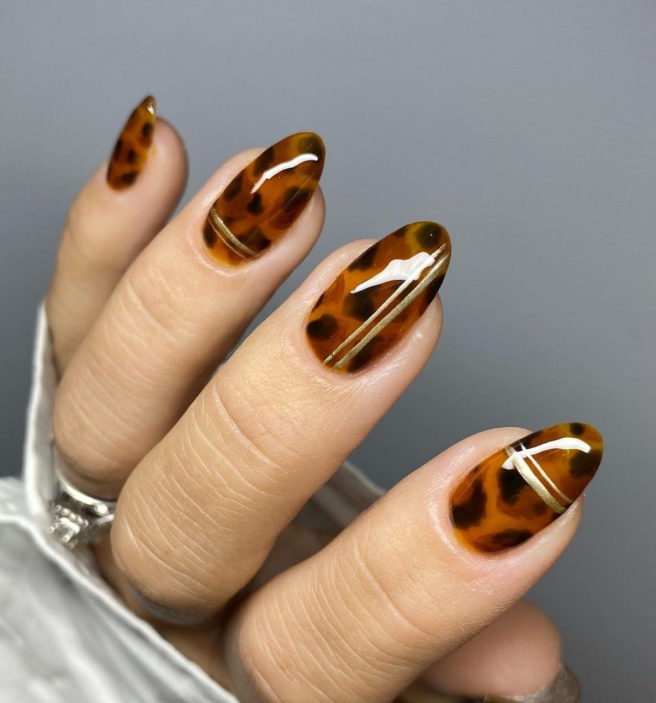 Almond Shape Fall Nails 27 Ideas: A Trendy Guide