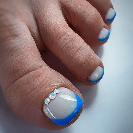 Intriguing Toes: A Journey Through Summer Pedicure Designs 25 Ideas