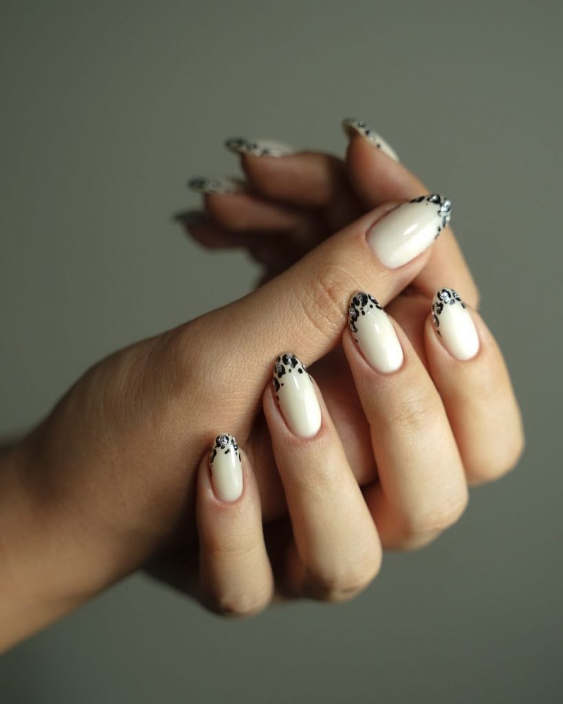 Fall French Nails 2024: Trendy Designs and 26 Ideas