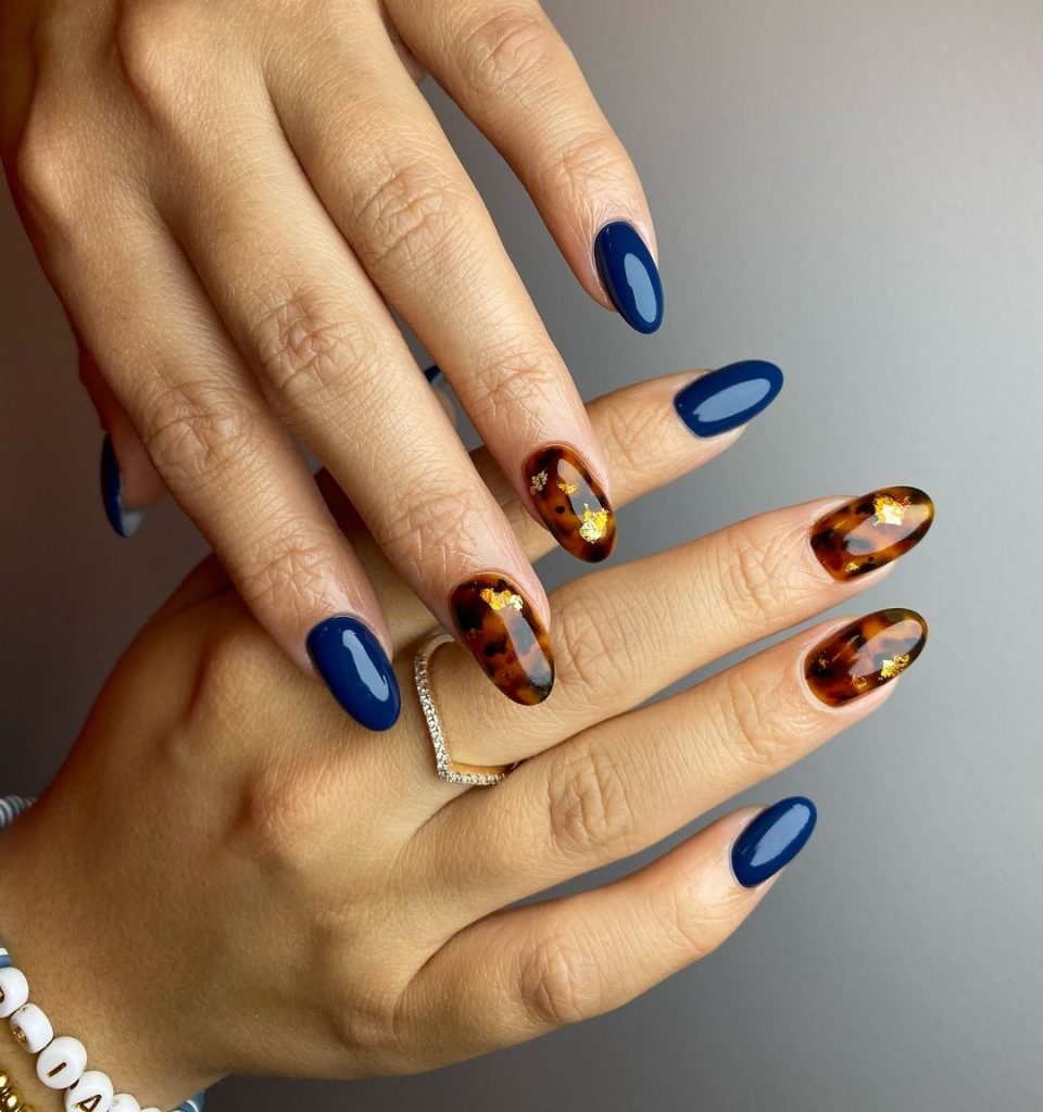 Simple Fall Nail Designs 25 Ideas: Embrace Autumn Elegance