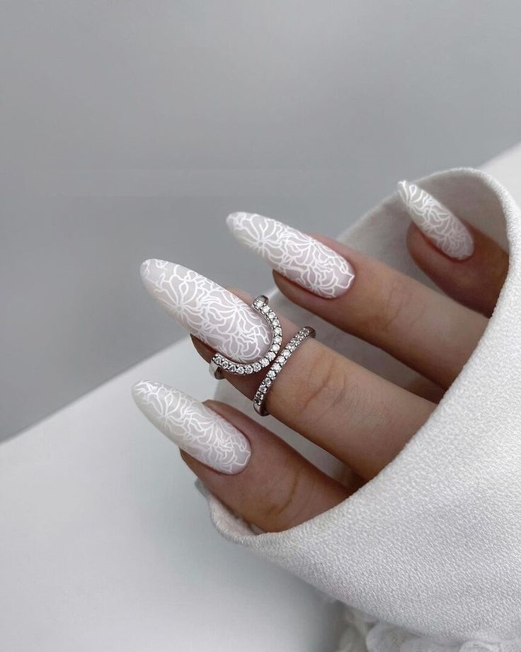 Almond Christmas Nails 2023 22 Ideas: Festive Designs for Winter Beauty