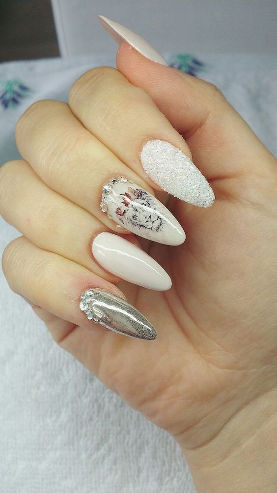 Nail Colors for Leo Zodiac Sign - March 2024 15 Ideas