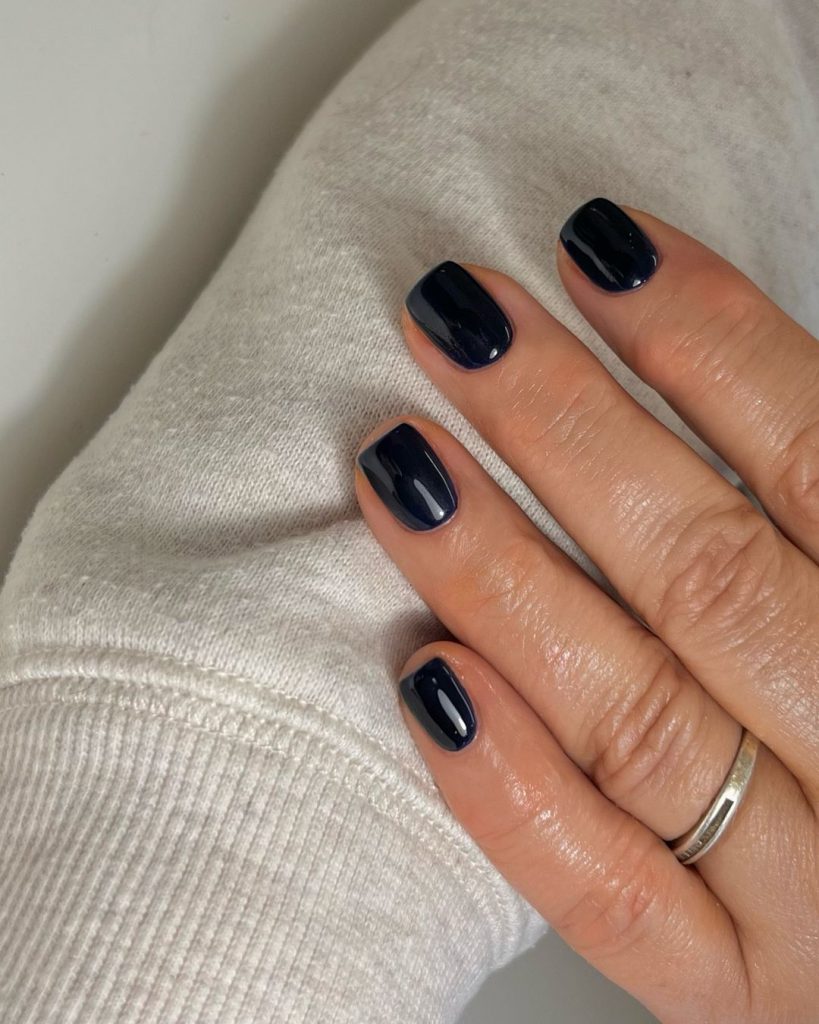 Navy Blue Fall Nails 25 Ideas: Elegant Designs and Seasonal Trends