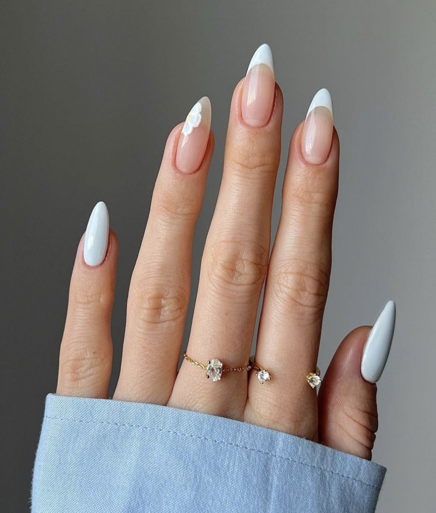 Pale Nails 18 Ideas: Embrace the Subtle Beauty