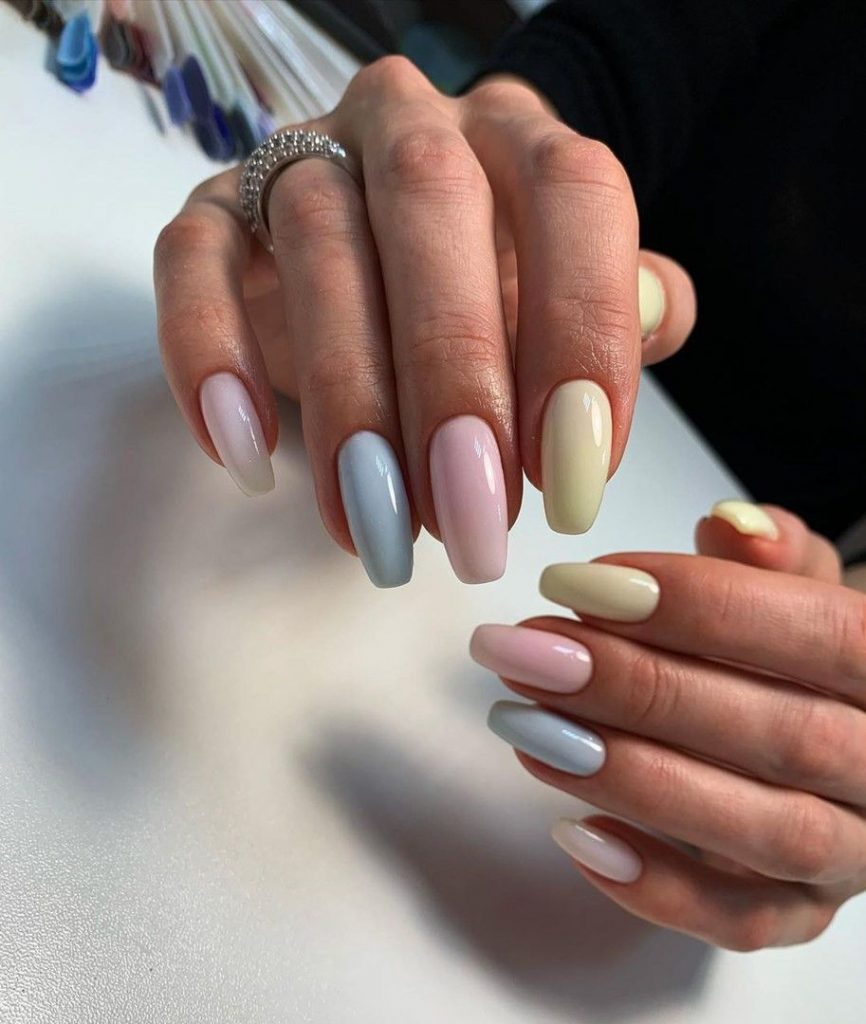 Pale Nails 18 Ideas: Embrace the Subtle Beauty