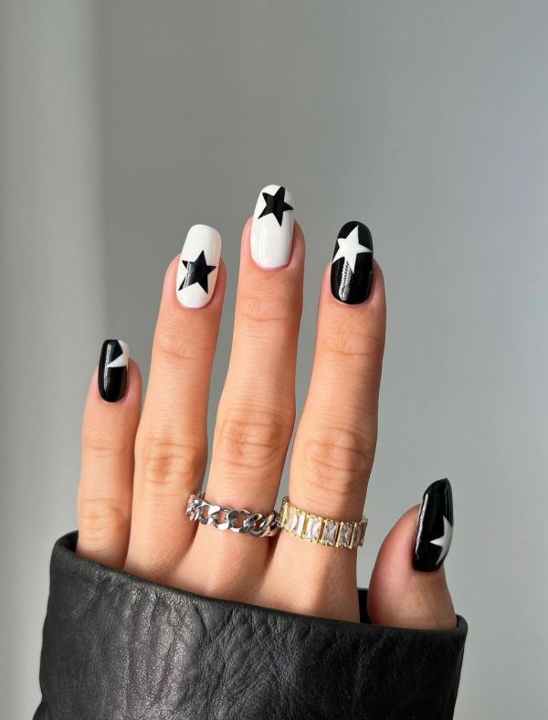 1.Star Nails