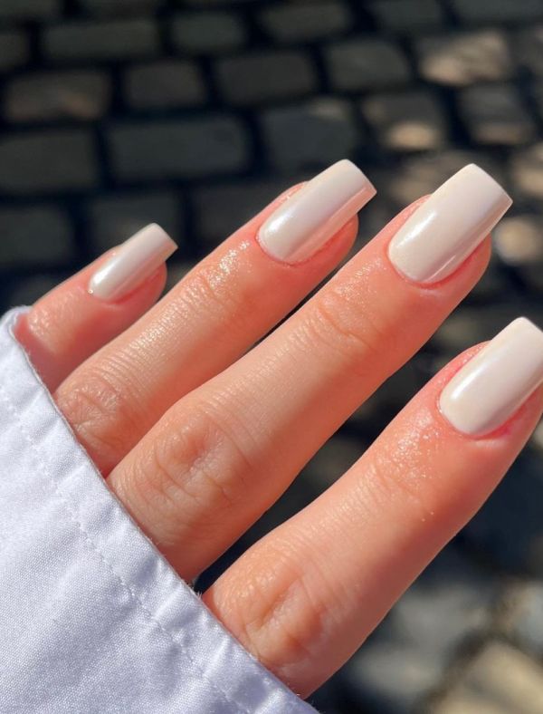 Square White Chrome Mani