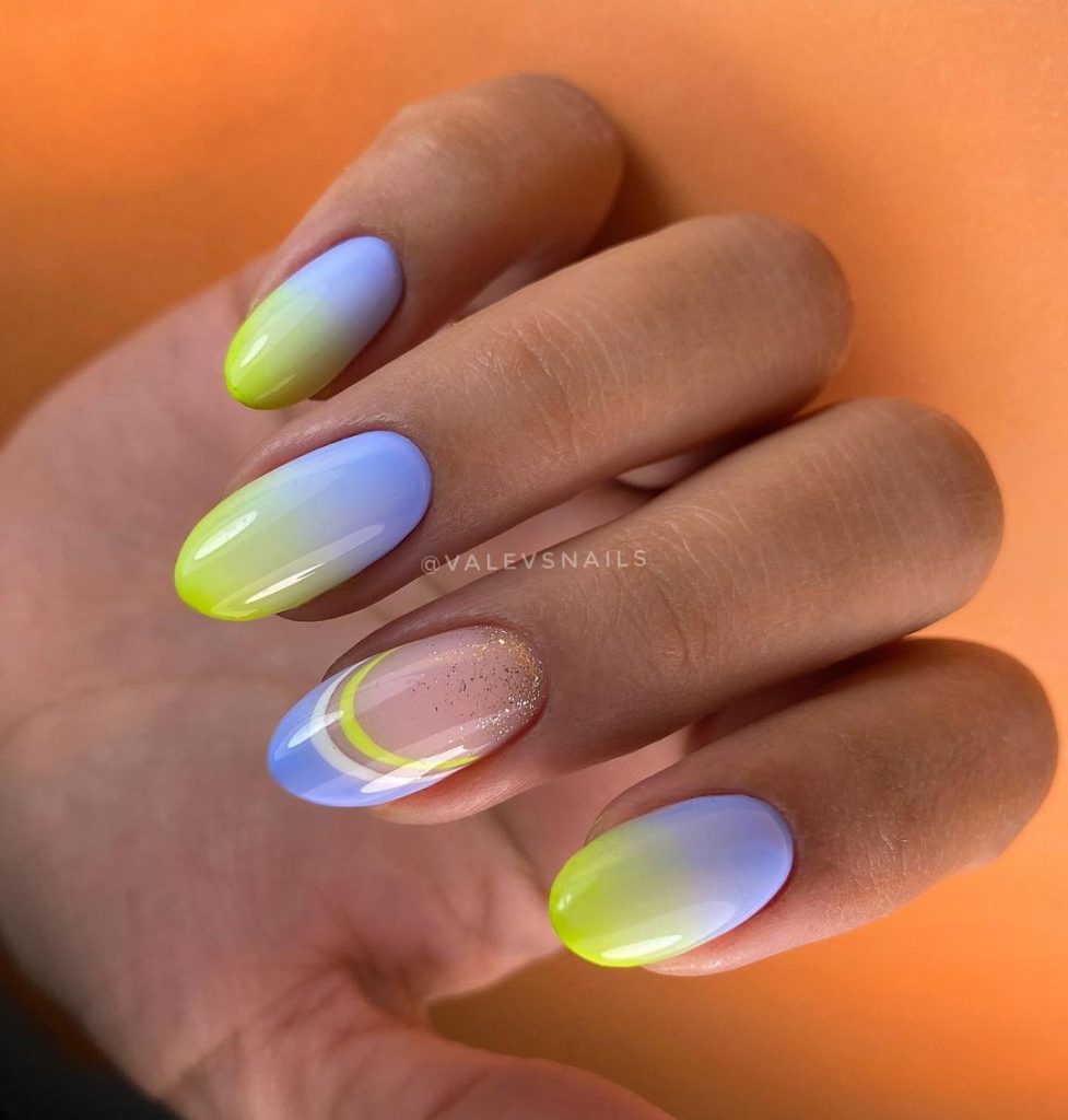 Embrace the Sunshine: Chic Summer Oval Nail Designs & Colors 27 Ideas