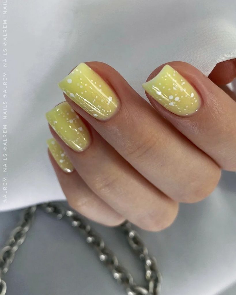 Yellow Fall Nails 27 Ideas: Embrace the Season with Vibrant Hues