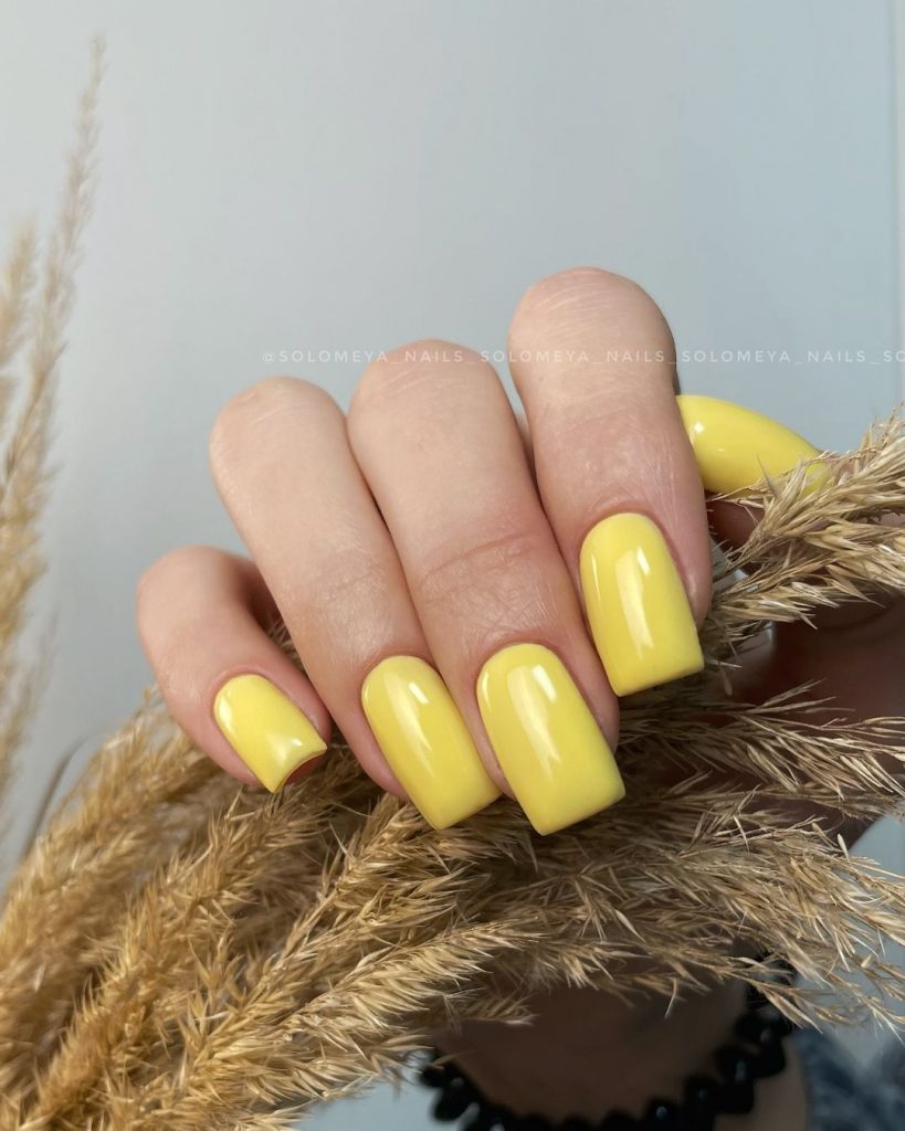 Yellow Fall Nails 27 Ideas: Embrace the Season with Vibrant Hues